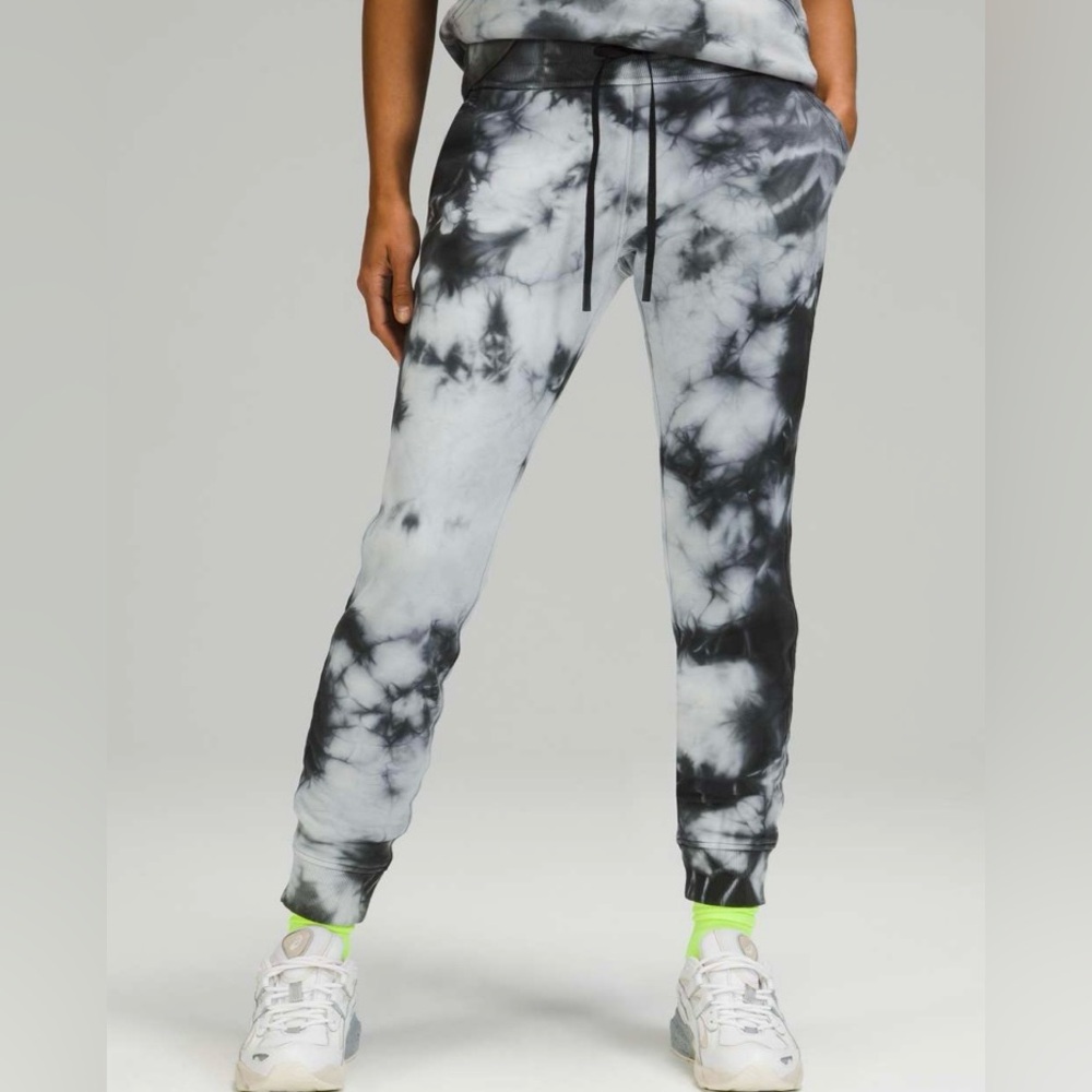 Lululemon Vuori Alo Yoga Women’s Warm Down Tye dye Jogger Leggings Pants 12 XL